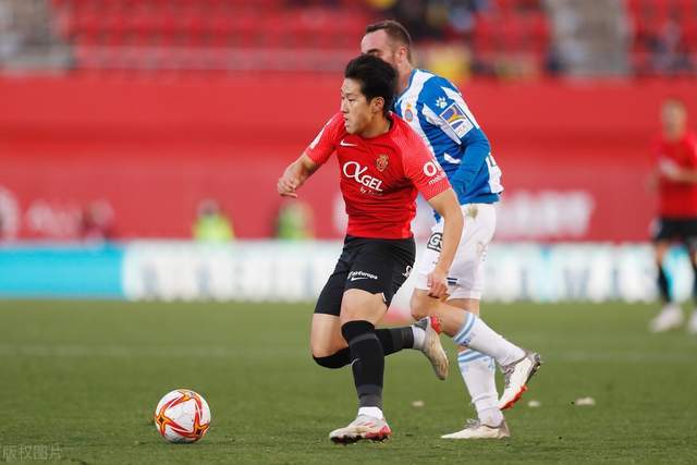 库里27分哈特三双 勇士负尼克斯跌回西部第十